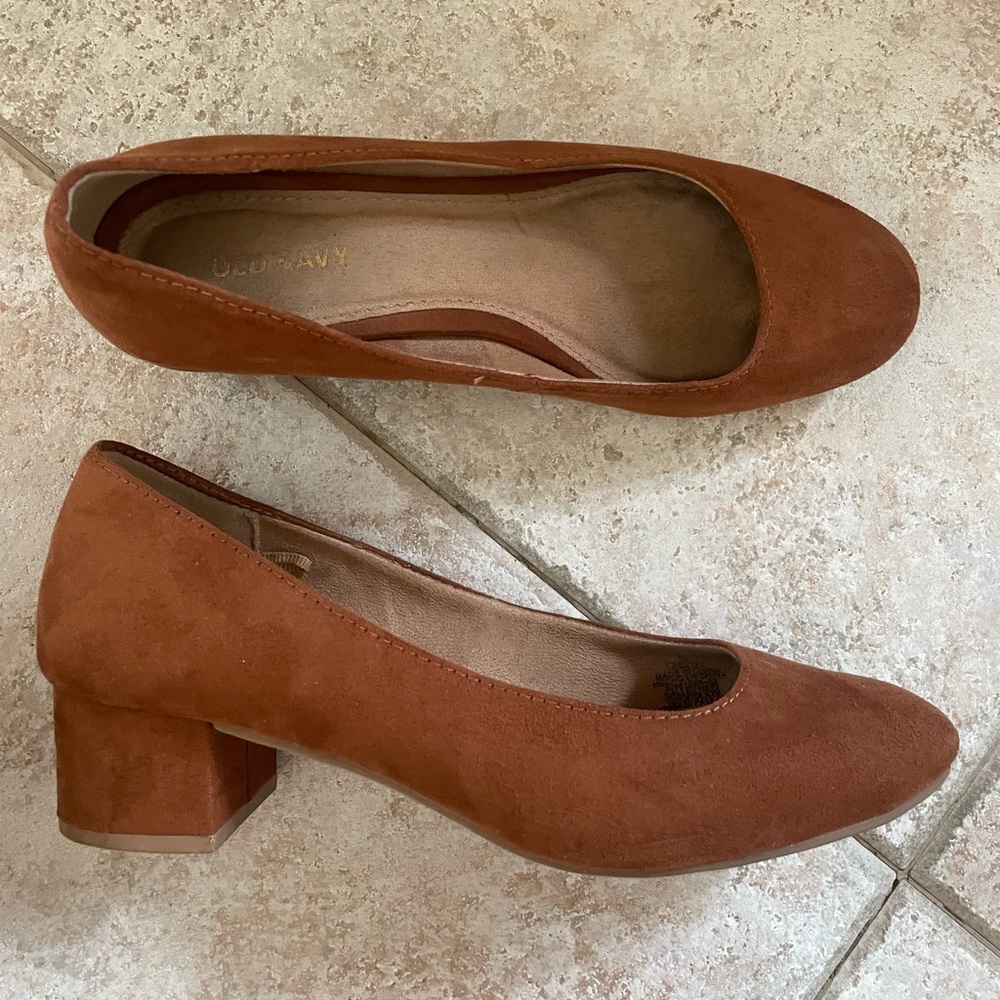 Brown suede kitten heels